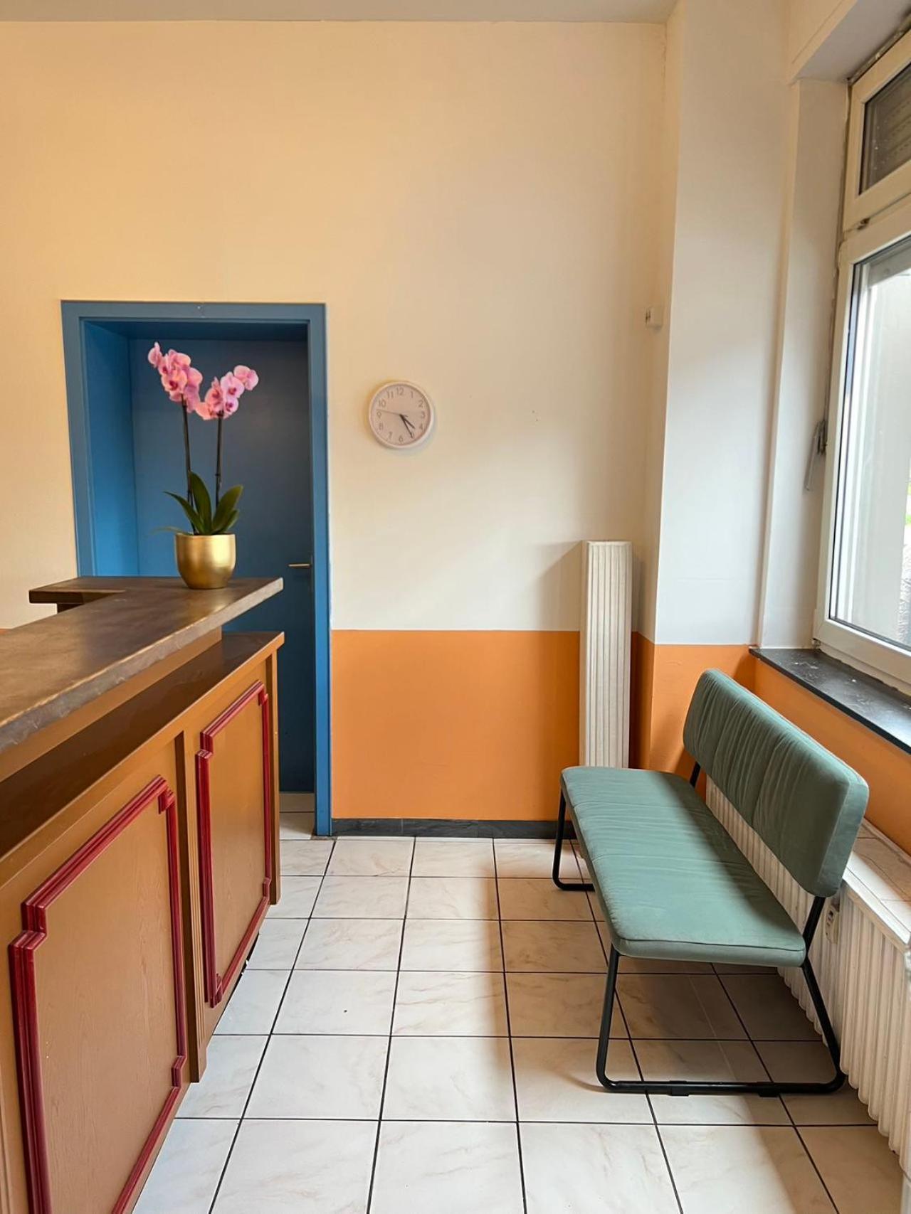 Hotel Neo Cologne Bonn Airport เริสราท ภายนอก รูปภาพ